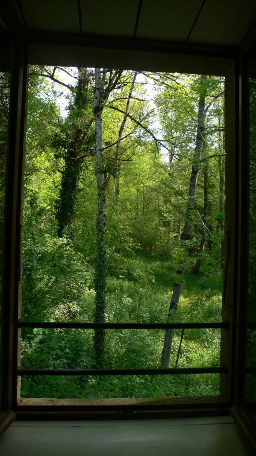Gite Au Bord De La Riviere Gijou Saint-Pierre-de-Trivisy Экстерьер фото