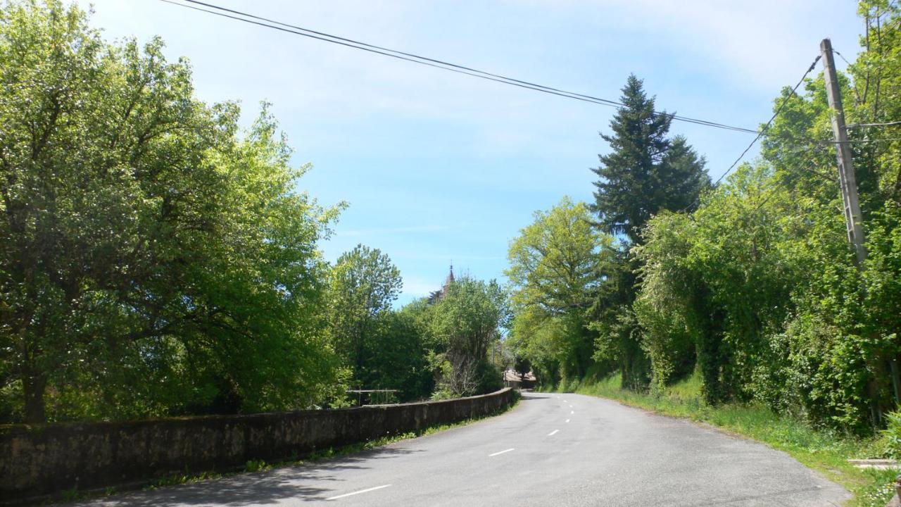 Gite Au Bord De La Riviere Gijou Saint-Pierre-de-Trivisy Экстерьер фото