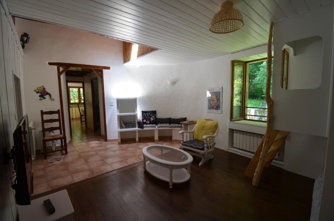 Gite Au Bord De La Riviere Gijou Saint-Pierre-de-Trivisy Экстерьер фото